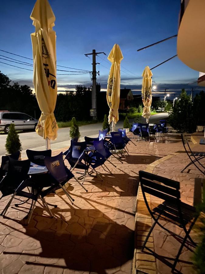 Motel California Martinesti  Экстерьер фото